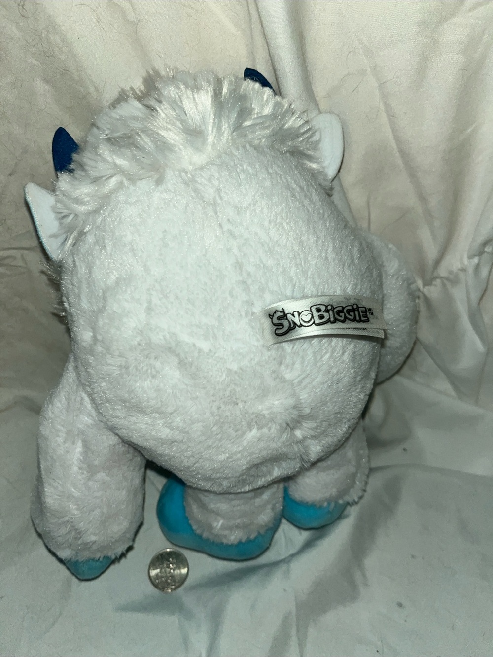 White and Blue Yeti Plush Toy - Soft Cuddly Monster - Picture 3 of 4